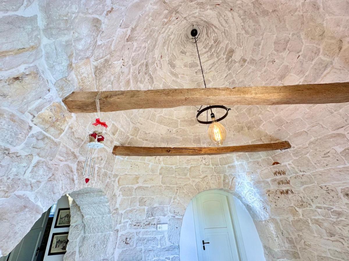アルベロベッロ Trullo Il Carruboヴィラ エクステリア 写真